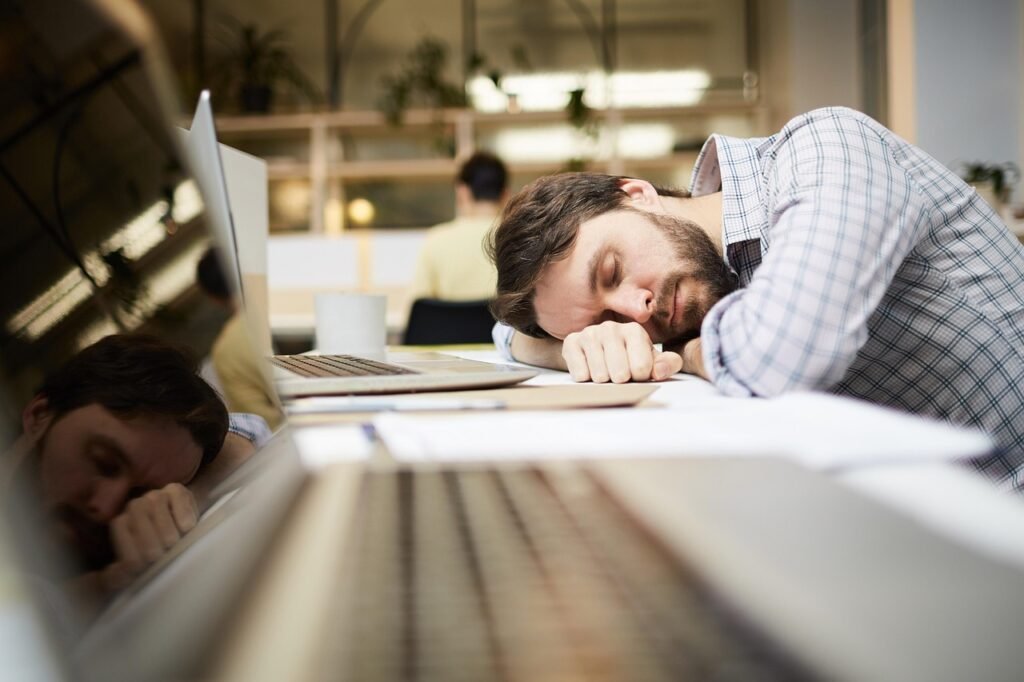 Causes of Tiredness Even After 8 Hours Sleep (And Why Your Body Isn’t Broken) daha3131053 man 7116367 1280